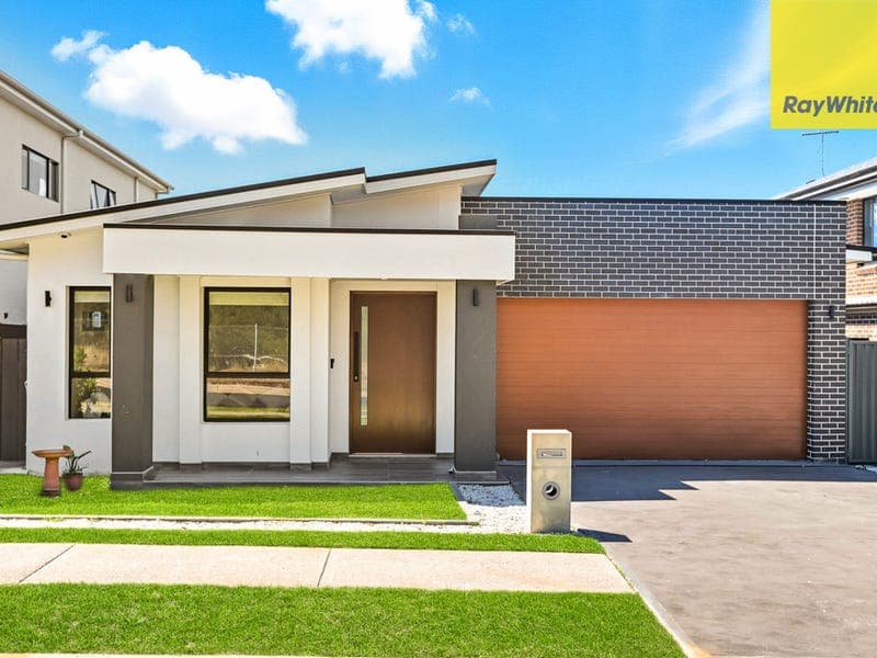 3 Camira Place, Colebee