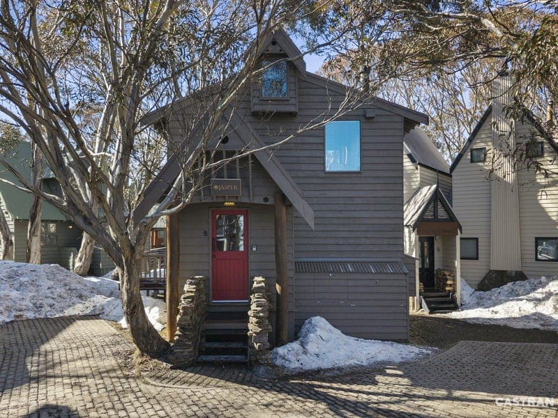 5 SUNDEW LANE