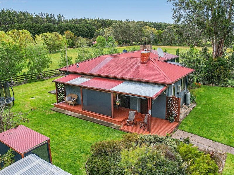 498 Codrington-Bessiebelle Road, Codrington