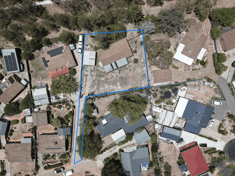 22 BAINBRIDGE CLOSE