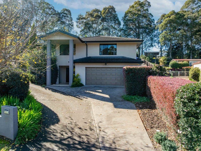 19 Angophora Place