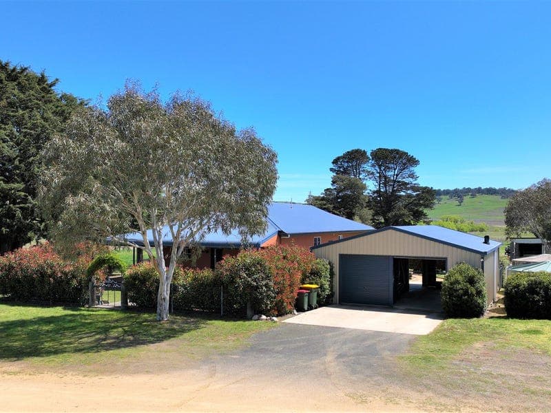7 Bombala Street