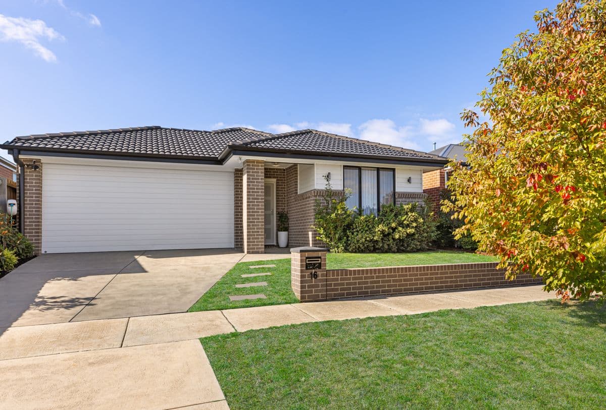 16 Yolanda Street