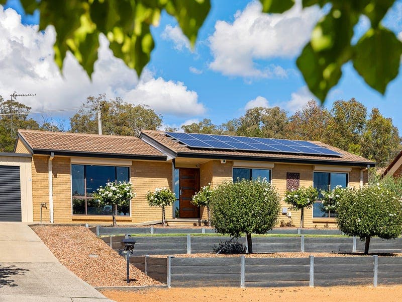 4 Laby Place, Theodore