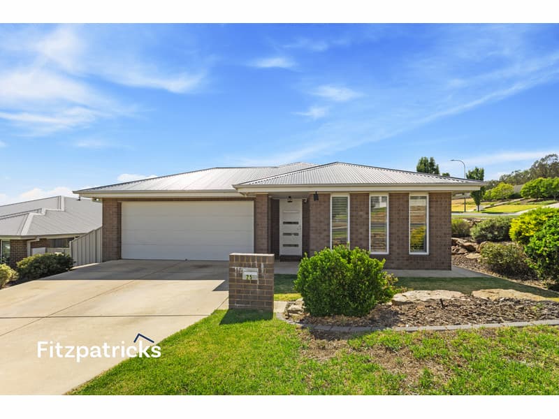 25 Brownlow Drive, Bourkelands