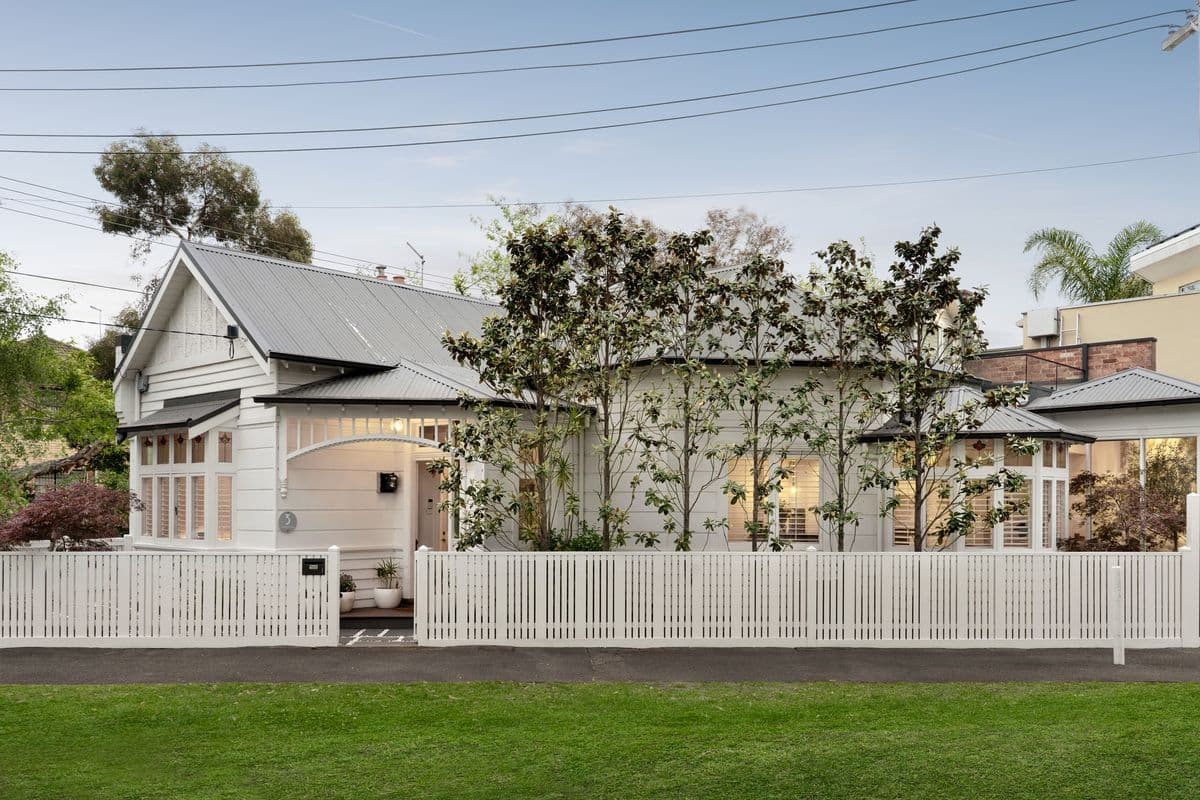 3 COWDEROY PLACE