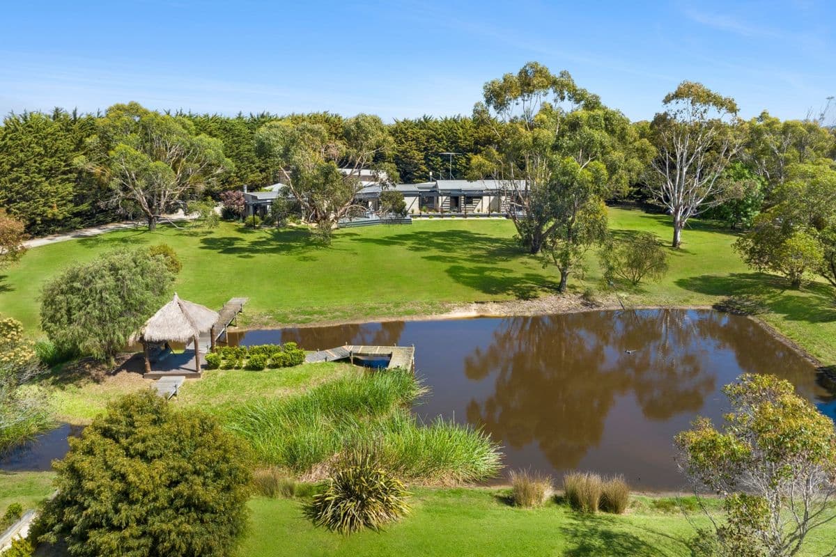540 Loutitt Bay Road