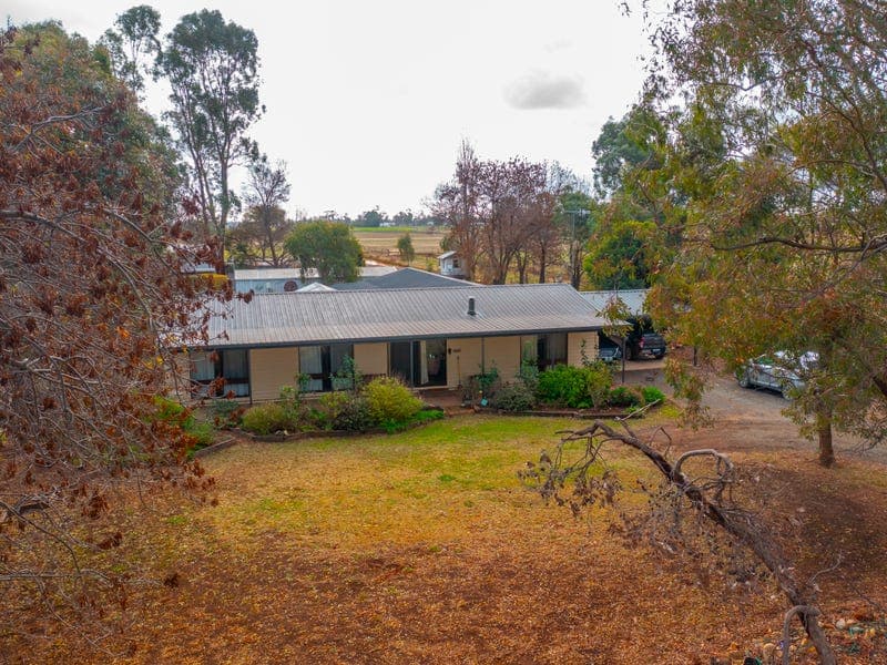 240 Heath Rd