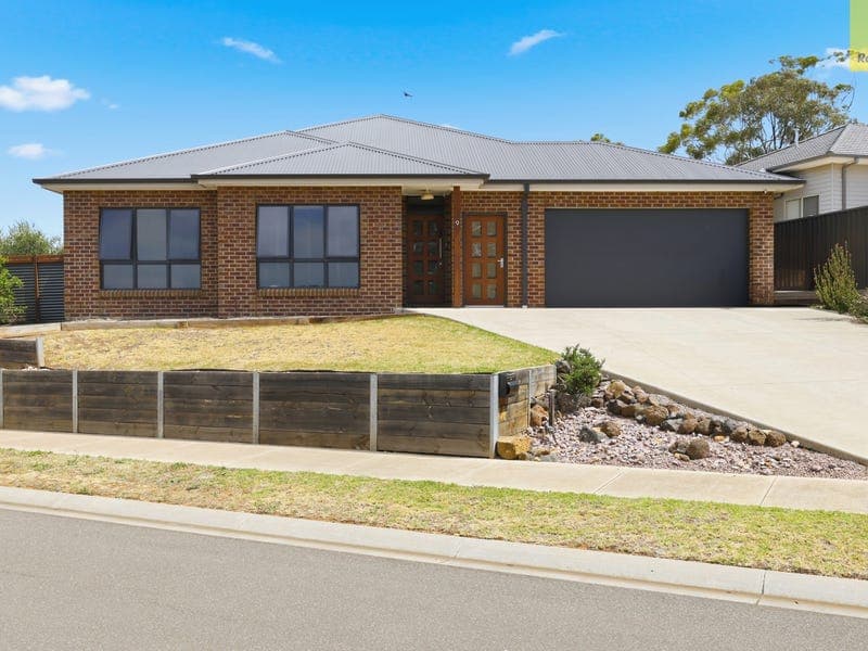 9 Pinnacle Court, Bacchus Marsh