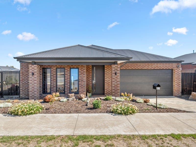 11 Hakea Drive