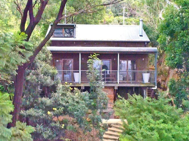 348 Lawrence Hargrave Drive