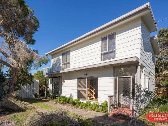 4 Swan Street, Cape Paterson