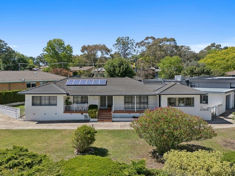132 Burrinjuck Crescent