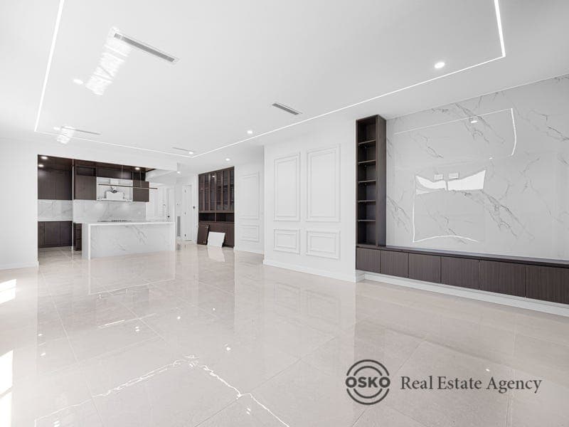 4 Rohab Crescent