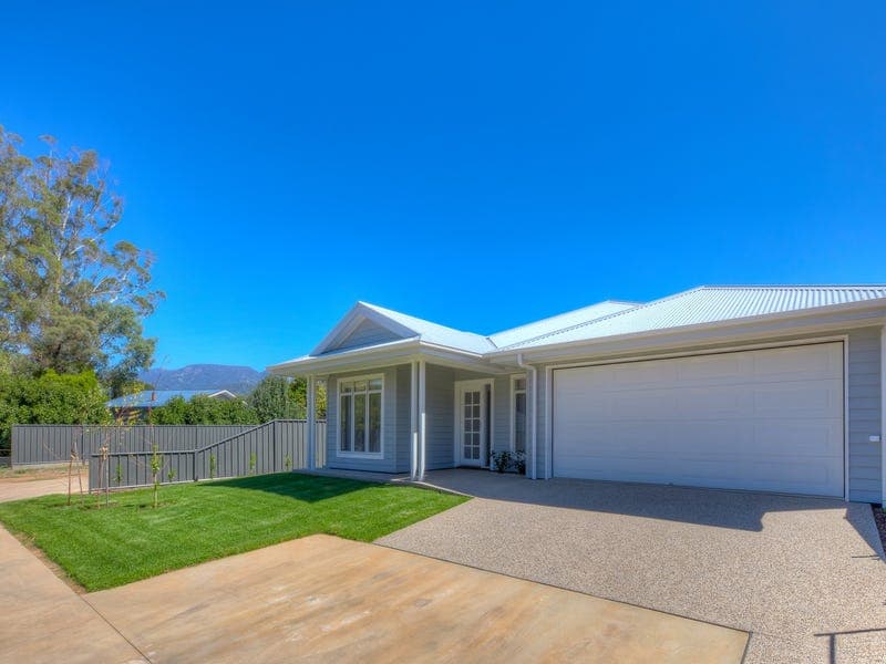34B Station Street
