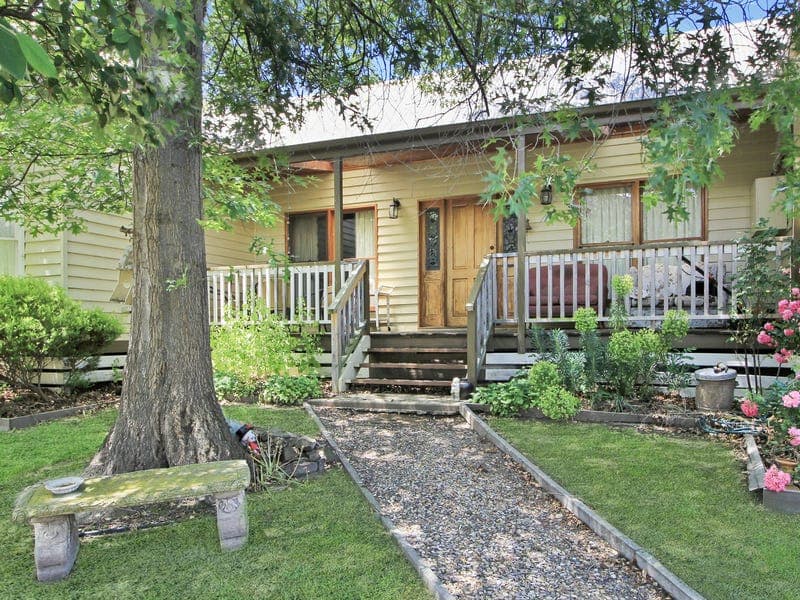 143 Day Avenue, Omeo