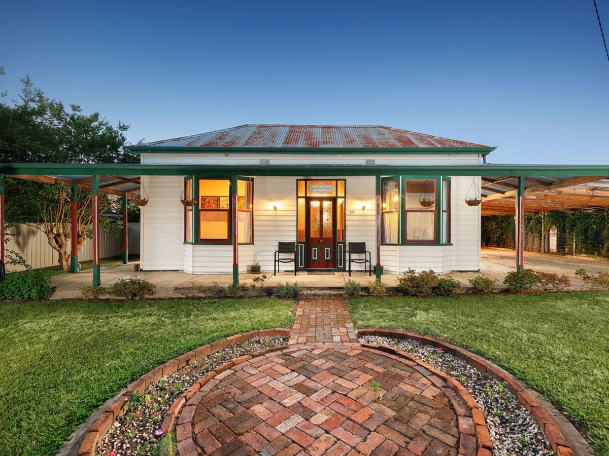 77 Kiewa East Road