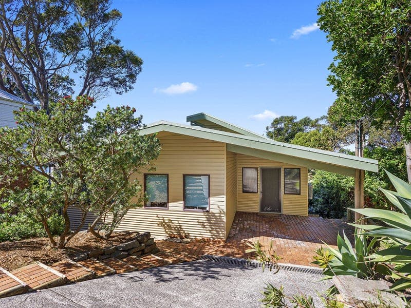311 Lawrence Hargrave Drive