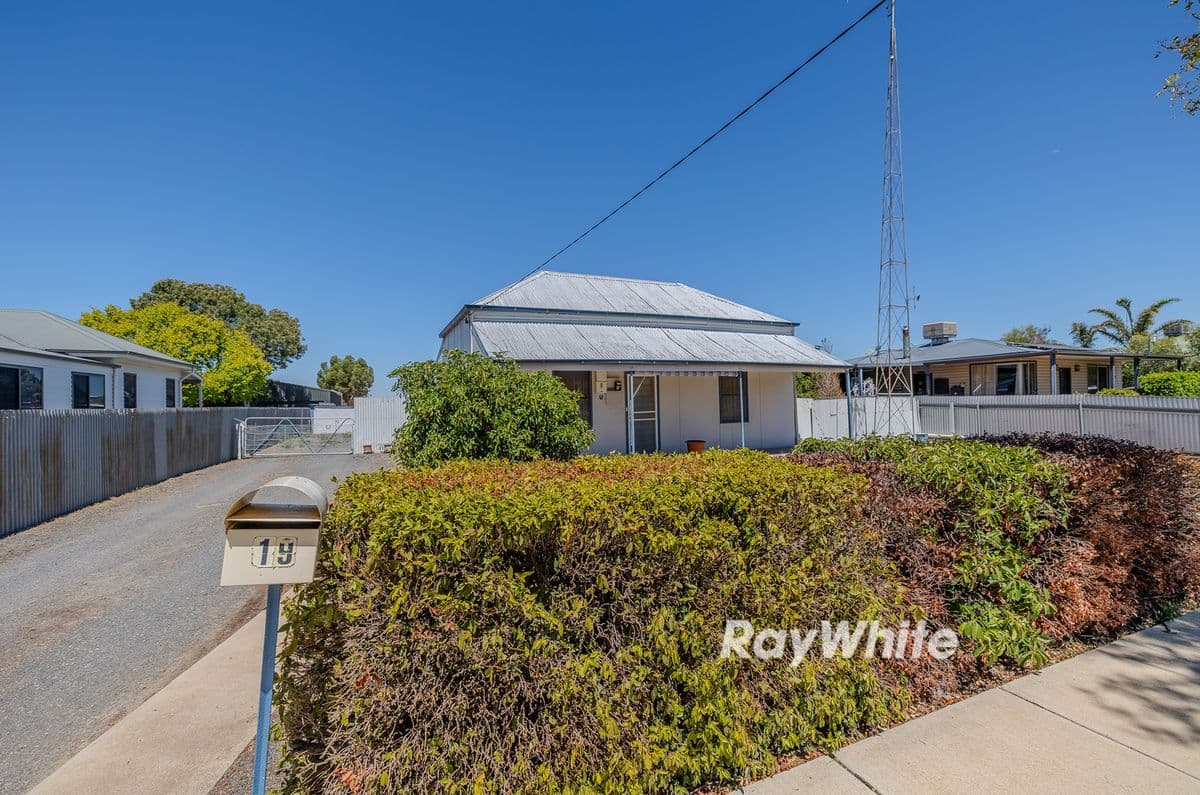 19 Campbell Street
