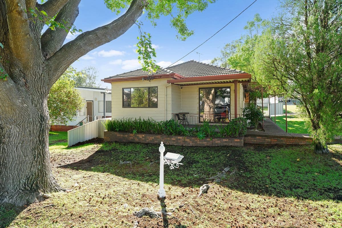 18 Beeson Street