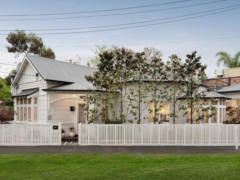 3 Cowderoy Place, St Kilda West