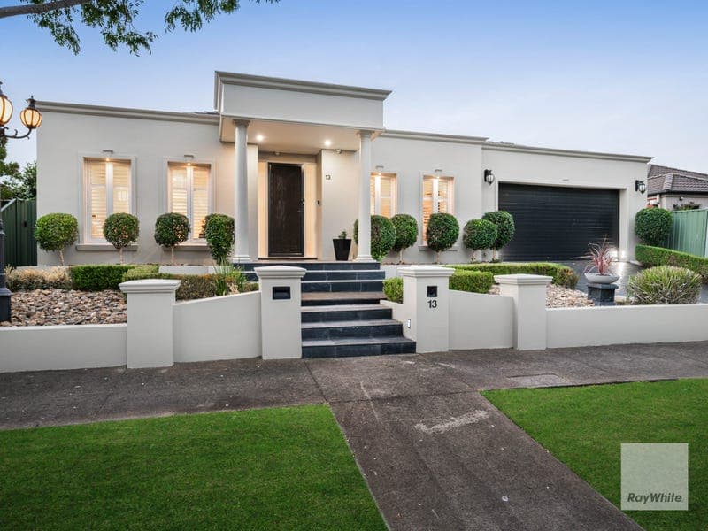 13 Gatehouse Drive, Attwood