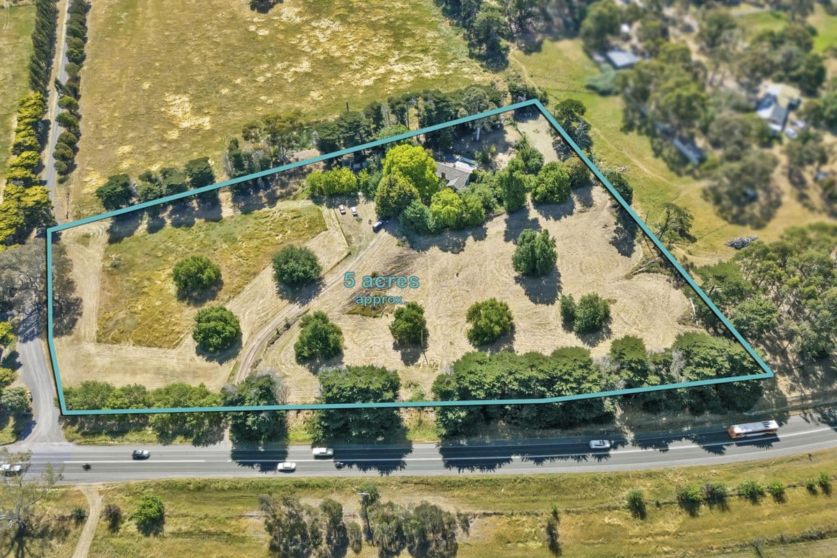 1855 Plenty Road