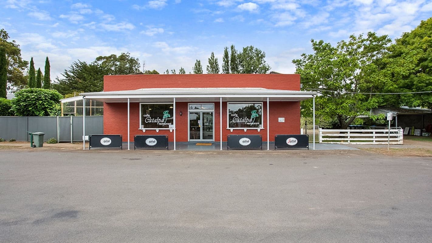 7921 Hamilton Highway