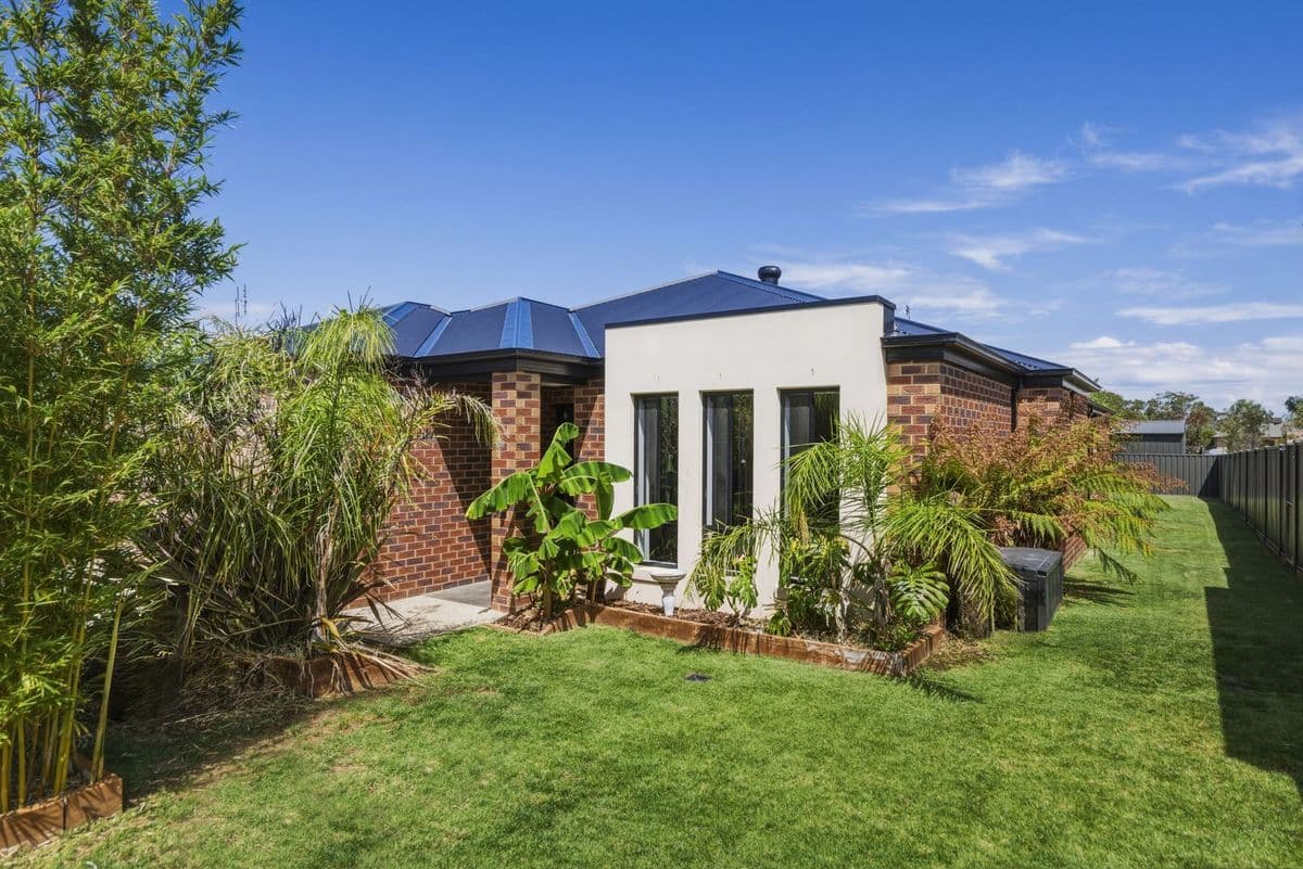 4 Pitt Place