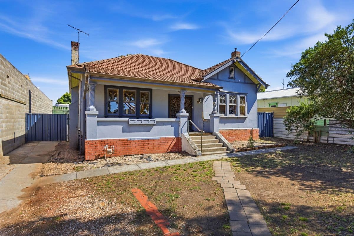 323 Eaglehawk Road