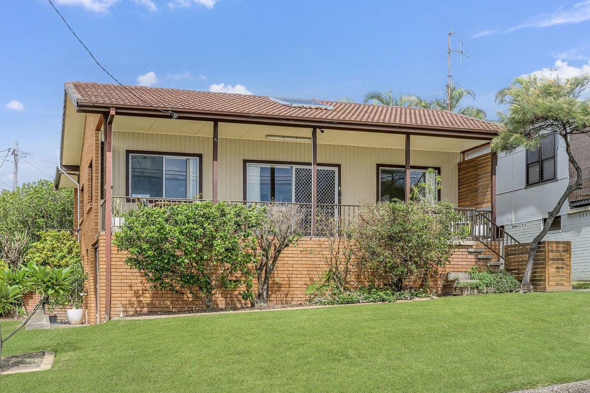 17 BARTLETT STREET