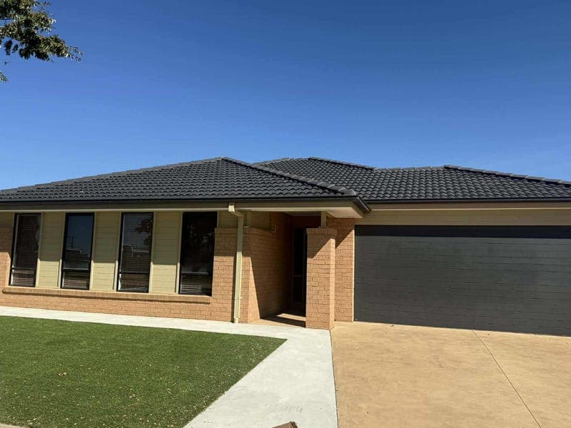 15 Grampians Parade