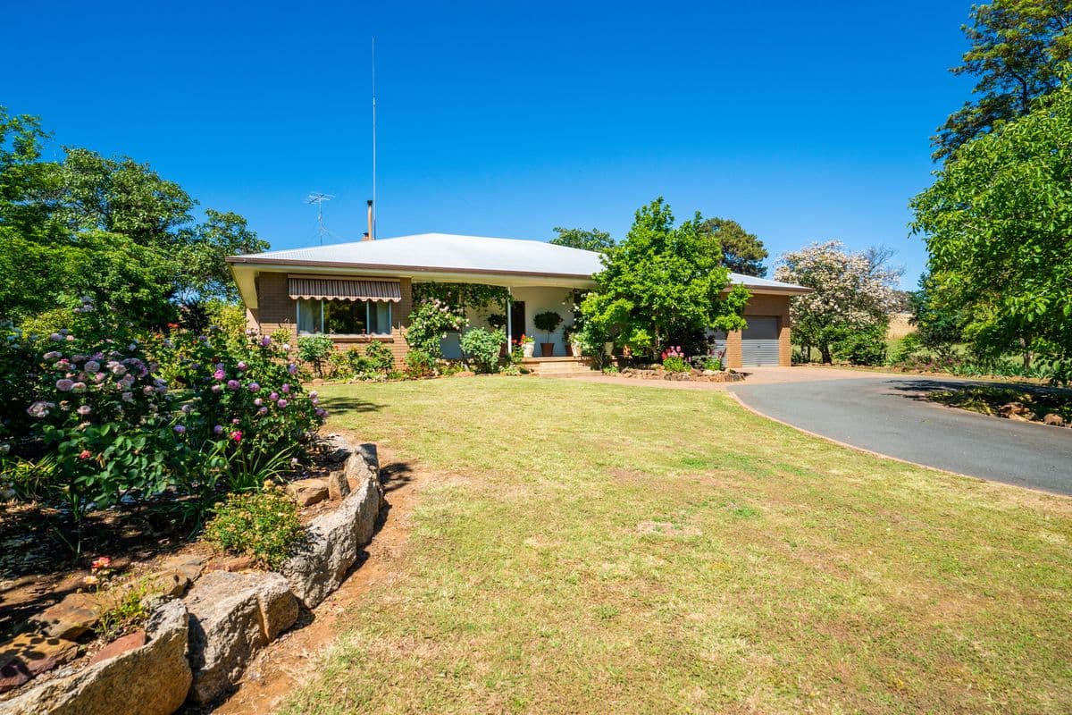 121 Burrumbuttock Brocklesby Road
