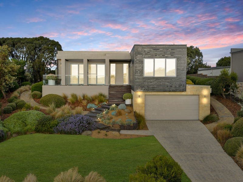 12 Old Tom Morris Lane