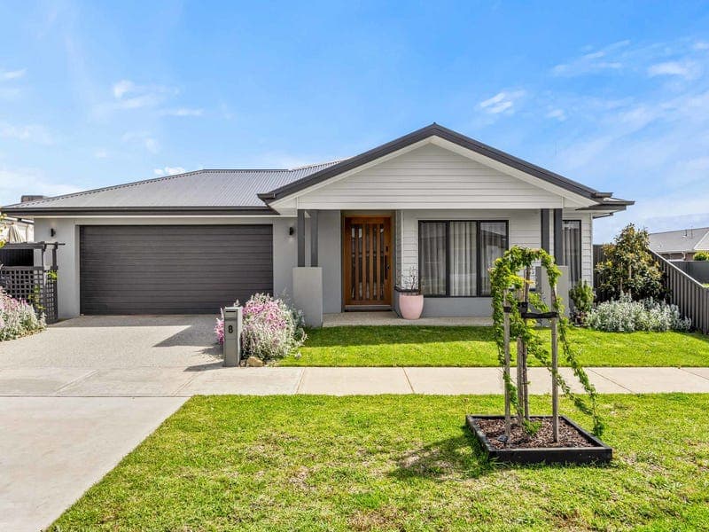 8 Grainger Parade, Lucas