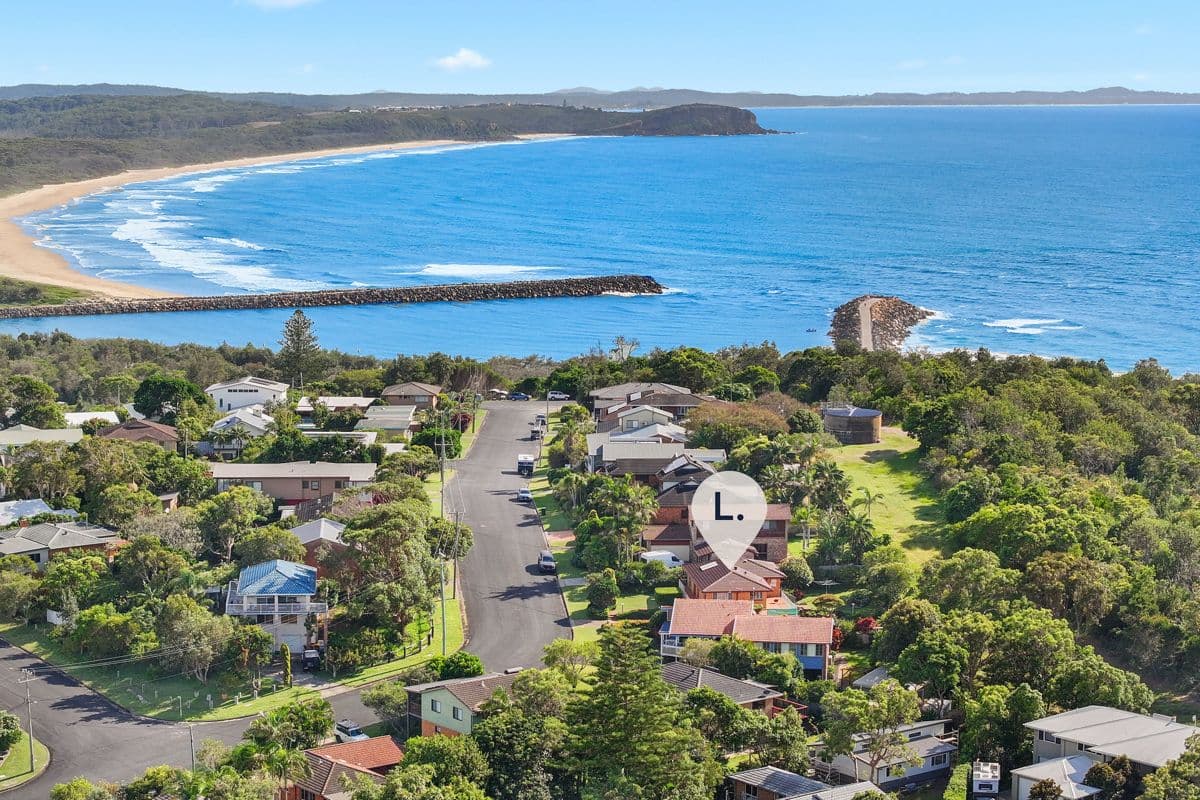 16 Bergalia Crescent