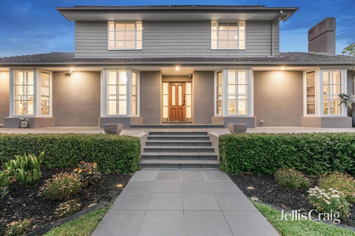 18 Ashwood Drive