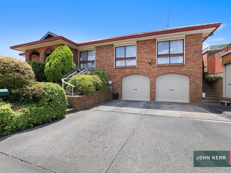 1 Merton Court, Newborough