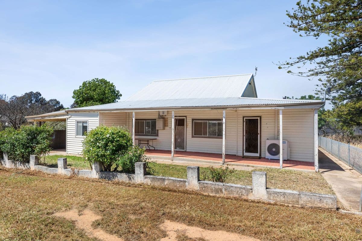 8 Hervey Street