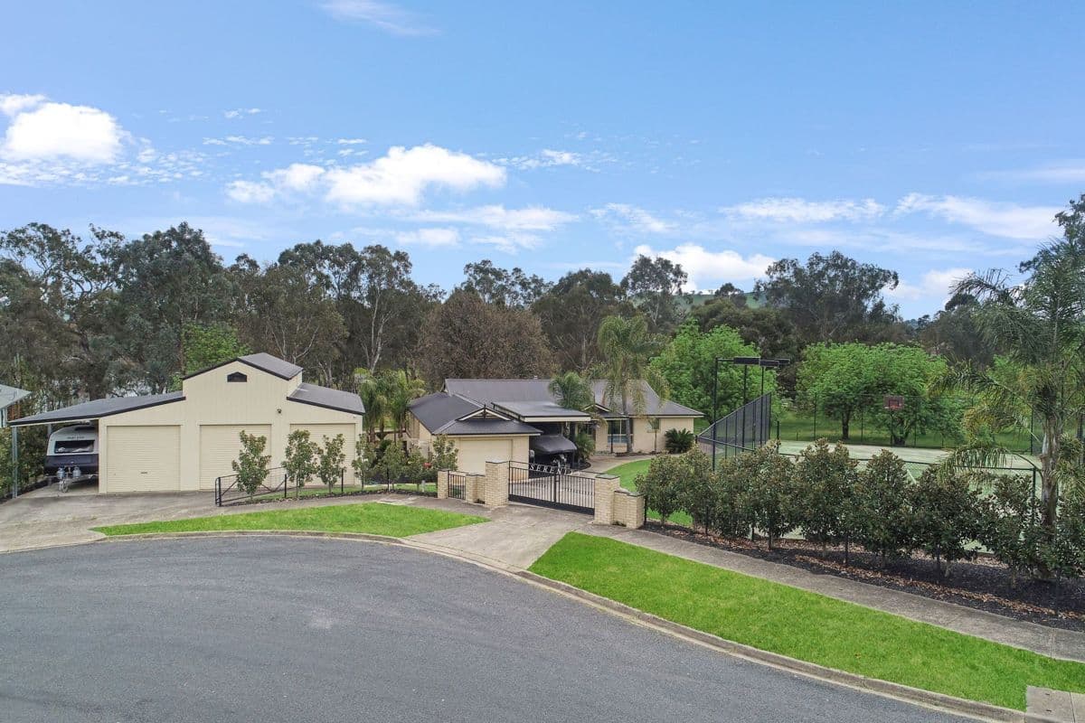 15 Chanro Court