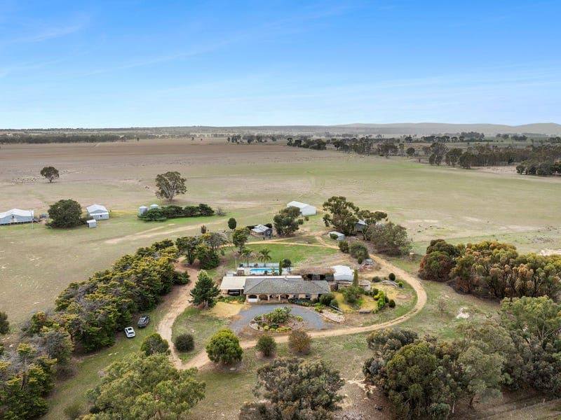 876 Wimmera Downs Road, Greens Creek