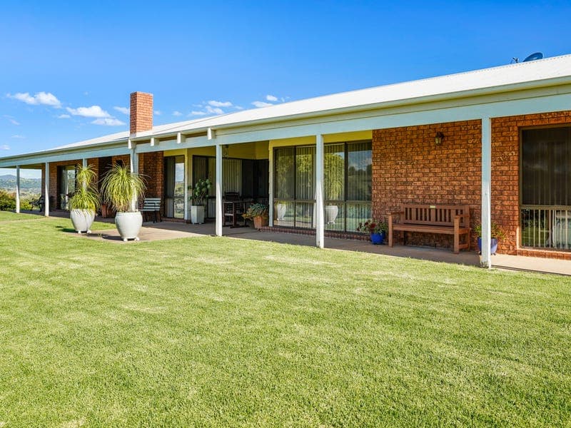 8751 Burrendong Way, Apsley