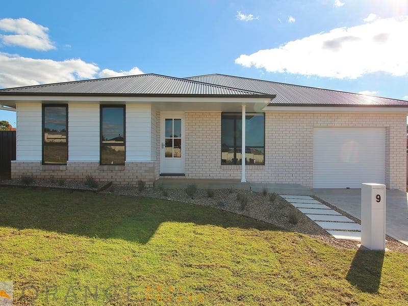 9 Hoynes Circuit, Blayney