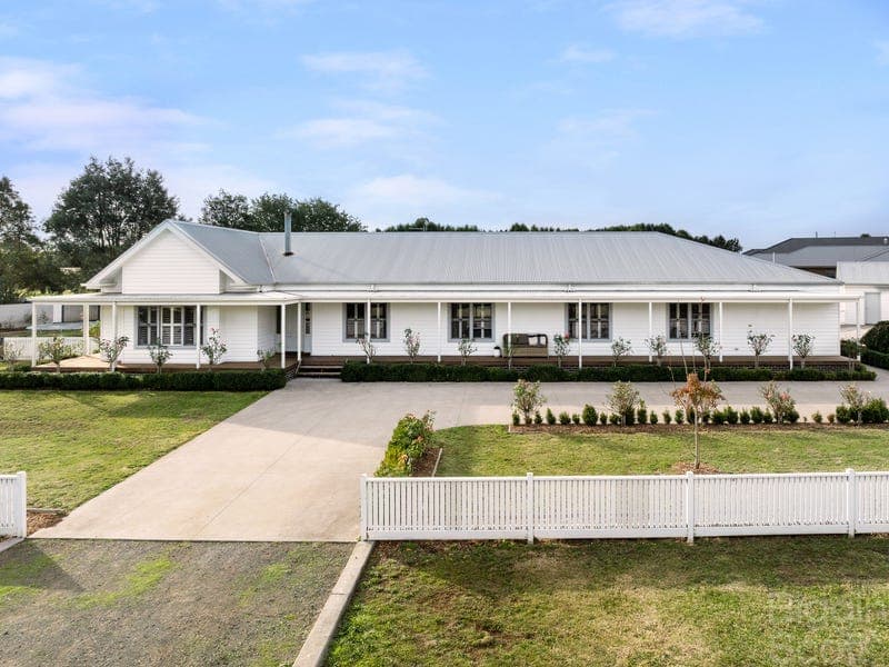 27 Newlyn Reservoir Road, Newlyn North