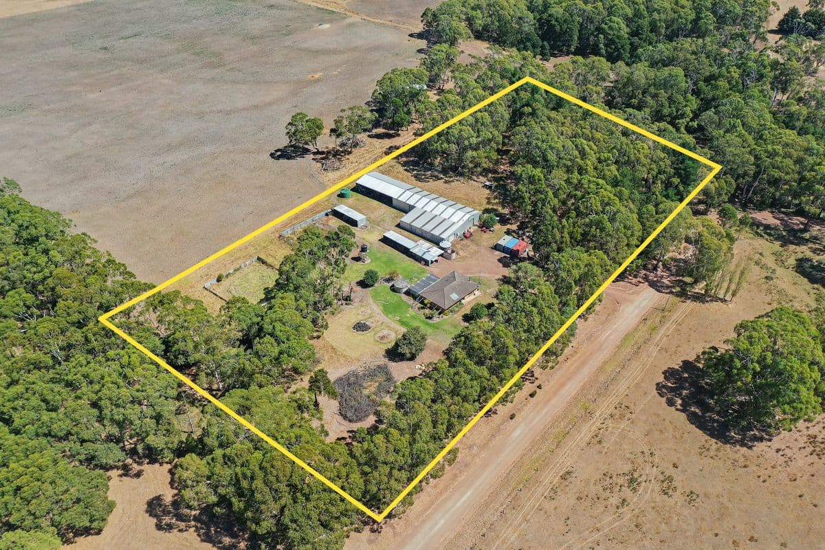 327 Thorburns Road