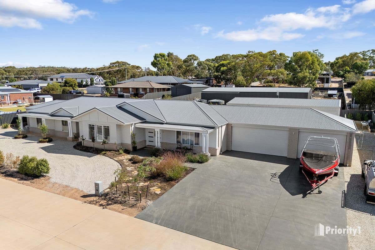 2/8 Smiths Road