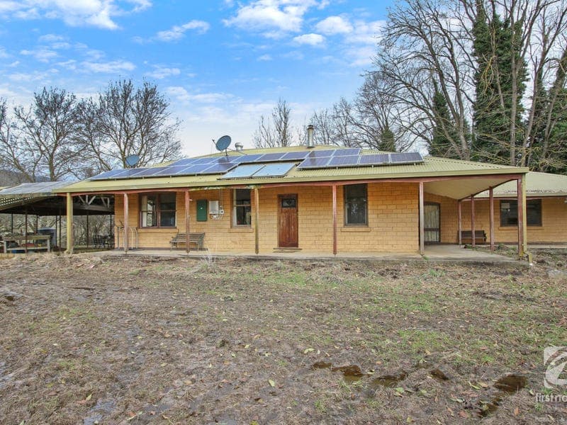 324 Honeysuckle Road