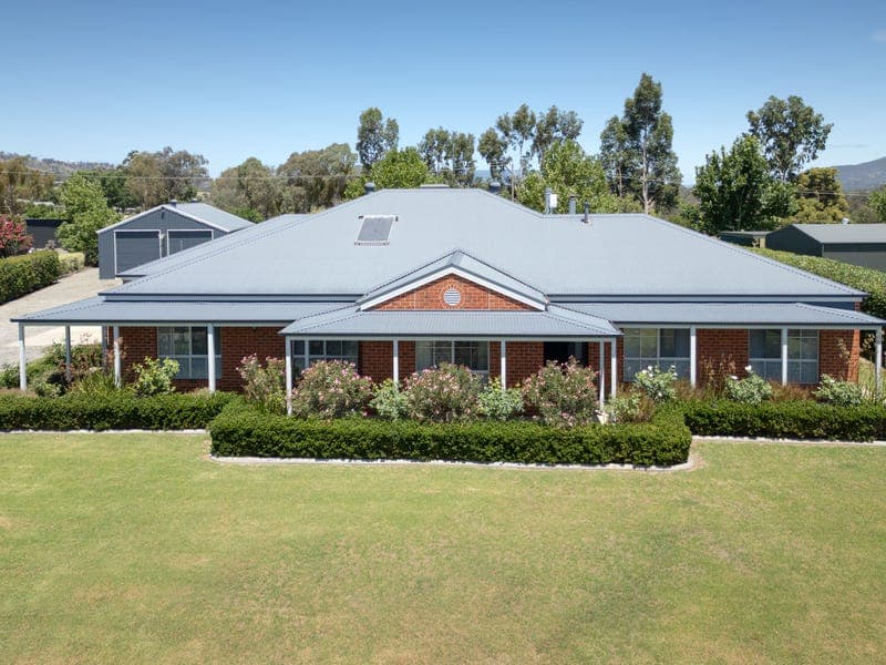 54 HILLANDALE COURT