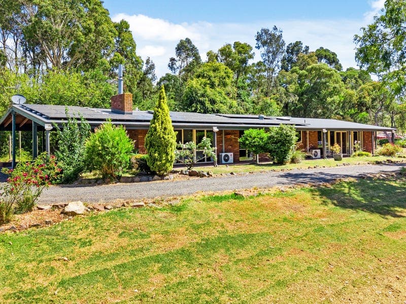 9 Loriel Court