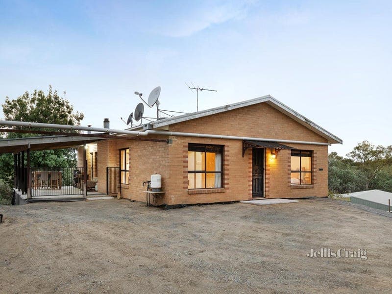 435 One Tree Hill Road, Christmas Hills
